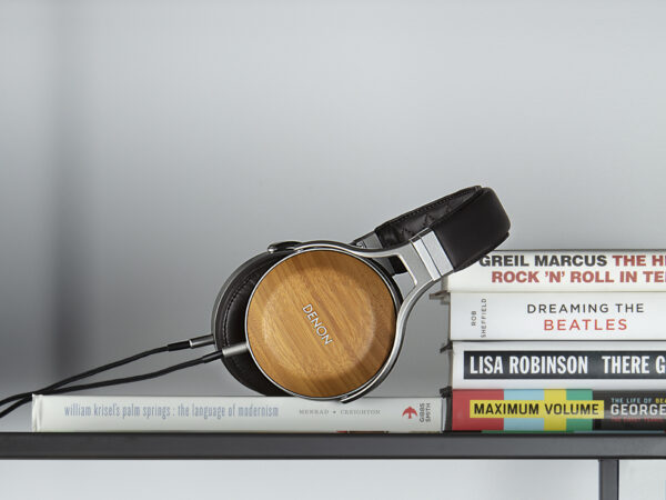 Denon AH D9200 Headphones JP Lifestyle 01