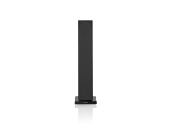 BW 704 S3 Gloss Black Front with Grille