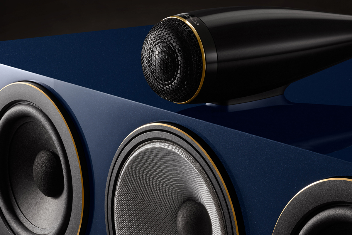 HTM71 S3 Signature 14 HTM71 S3 Signature Midnight Blue Metallic Beauty 5 16x9 1